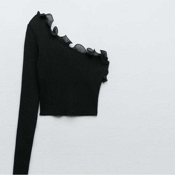 NWT Zara asymmetrical black top - Picture 4 of 6